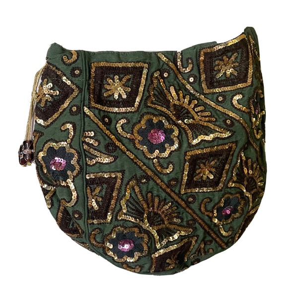 NWOT Phyllis Leibowitz Sequin Boho Small Drawstring Bag Green Gold $349 a26 - Picture 3 of 7
